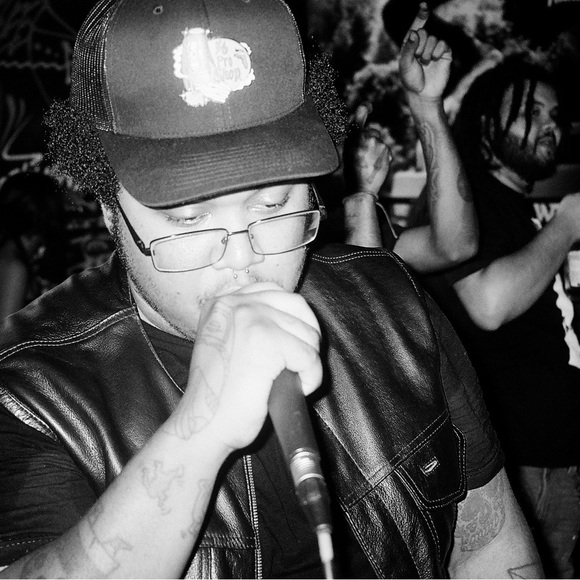 Meet your Posher, Mikey - Picture 1 of 1